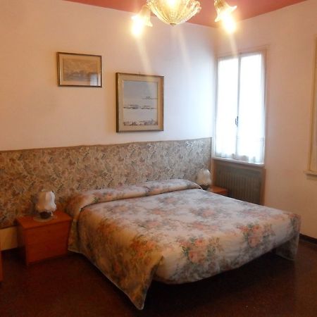Hotel Locanda Ca' Foscari Venice Exterior photo