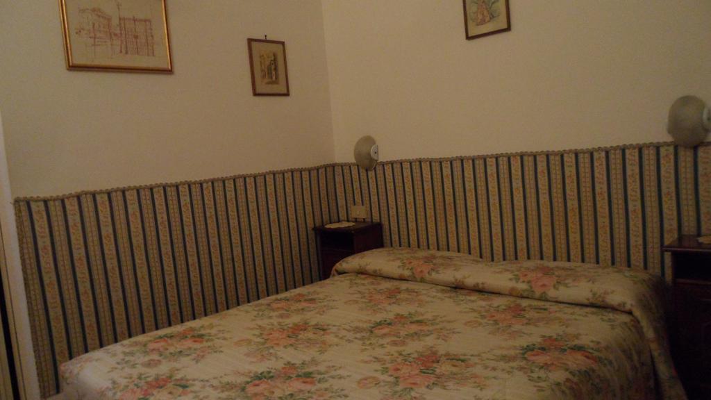Hotel Locanda Ca' Foscari Venice Room photo