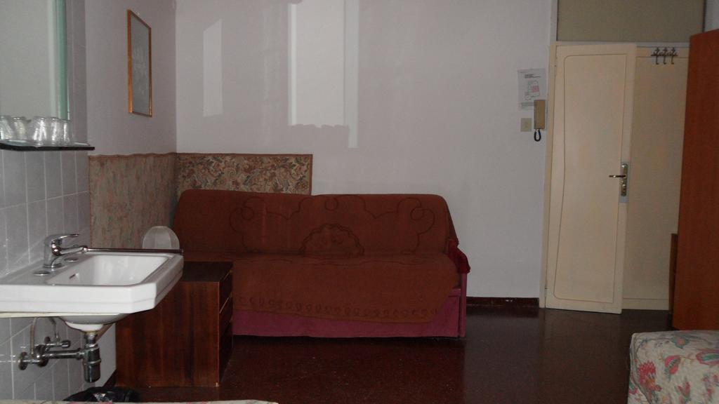 Hotel Locanda Ca' Foscari Venice Exterior photo